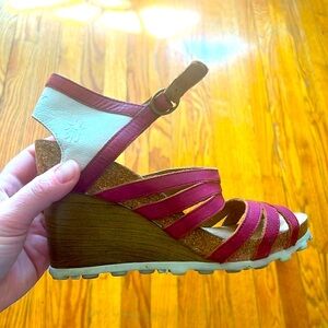 🪰Fly London Leather Wedge Sandals